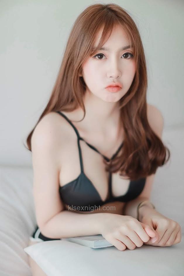 19BabeKim19 5'3 or under(160cm),Bisexual,Tall,H cup,Caucasion